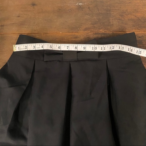 Black Retro Bow Skirt - Picture 2 of 3